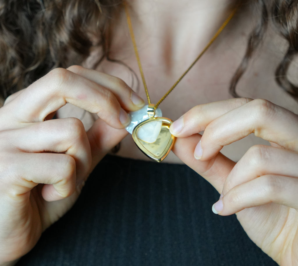 Original Guitar Pick Holder Pendant – Gold