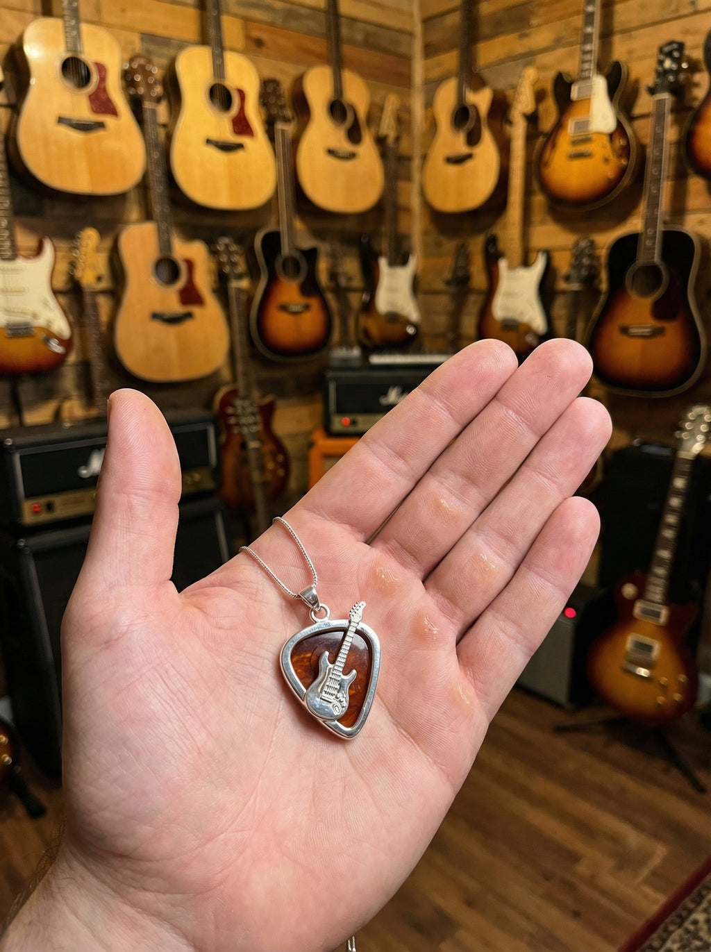 Electric Guitar Pick Holder Pendant – Silver